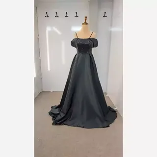 لباس مجلسی بلند زنانه دکلته پشت بند دارد 
