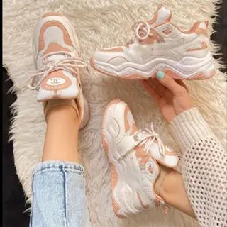 کفش لژدار زنانه مدل چنل بارب رنگ سفید صورتی