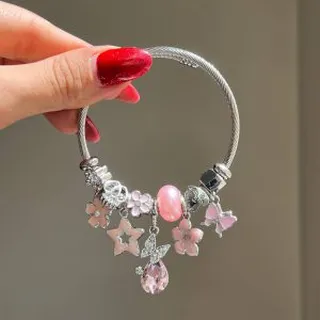 دستبند پاندورا صورتی طرح پروانه