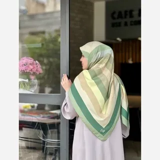 روسری نخی طرح طیفی پله ای رنگ سبز کرم (کد 02)