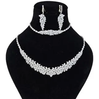 نیم ست نقره زنانه کد SJ42