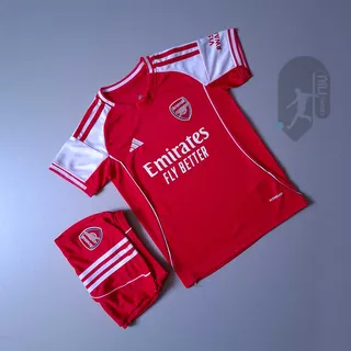 لباس اول آرسنال - بچگانه (فصل 2025 2026) به همراه شورت ورزشی