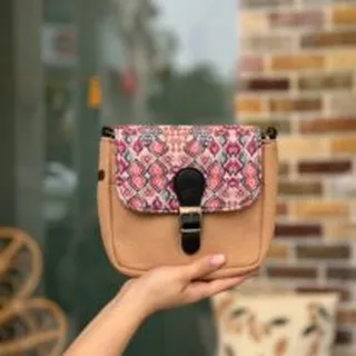 کیف دوشی ترمه کوچک نخودی طرحدار