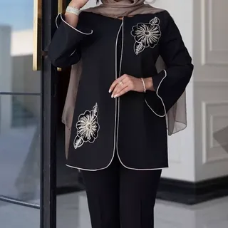 کت مزونی نیکا جنس مازراتی با خرجکار گلدوزی شده 
