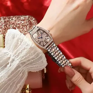 ساعت مچی زنانه اورجینال بند استیل رنگ ثابت و ضداب چنگشی دارای 6 ماه گارانتی موتور CHENXI 