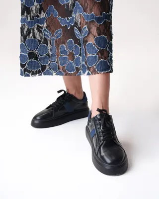 کفش اسپرت زنانه مدل Stradivarius Sneakers - SKB2305