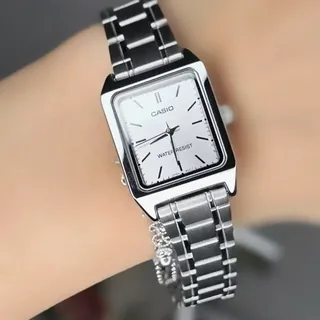 ساعت مچی زنانه کاسیو کلاسیک casio classic white بنداستیل نقره ایی سفید کد 9410