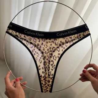 شورت لامبادا زنانه توری کلوین کلاین yeni909