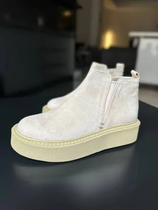 کفش نیم بوت زنانه مدل 00025 - Stradivarius Flat Ankle Boots