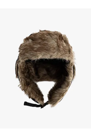 Kotonخزدار مصنوعی در کلاه خلبان