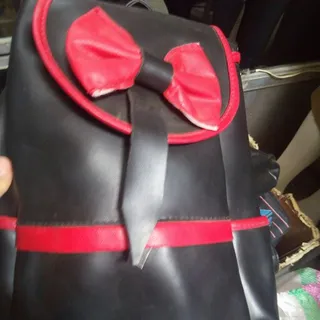 کوله پشتی حراج گذاشتم 
