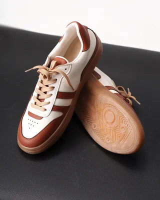 کفش اسپرت زنانه مدل Stradivarius Sneakers - SKBr2303
