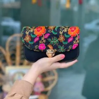 کیف سوزندوزی نارگل شقایق