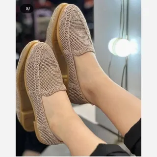 کالج گیپور جدید در سه رنگ مشکی نسکافه ای و کرم سبک و راحت با کیفیت سایز37تا40 
