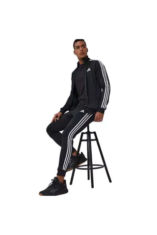 <span class="text-styled__StyledSpan-sc-d280c10c-1 dvOaRP">adidas< span>لباس ورزشی یونیسکس برش راحت مناسب برای استفاده روزانه و ورزش