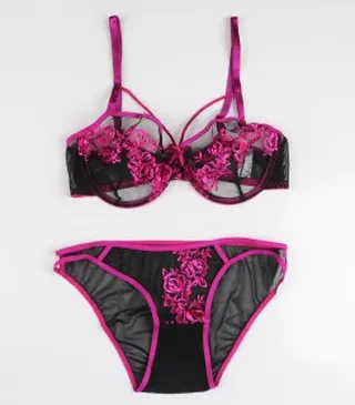 ست سوتین و شورت فنر دار کد 122116