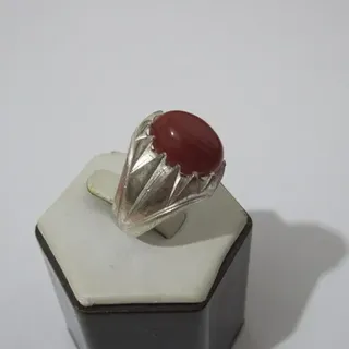 انگشتر مردانه دارای رگه عقیق اصل