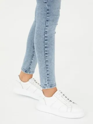 کفش کتانی و اسپرت زنانه سفید پیرکاردین