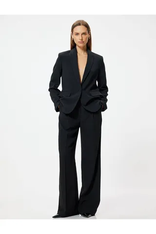 Kotonکت دو سینه کت و شلوار با جیب فلپ با جزئیات منظم