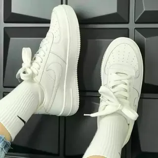 کتونی نایک ایرفورس مشکی و سفید زنانه دخترانه کفش ونس اسپرت اسپورتی نایکی ایر فورس NIKE شیک بندی لژدار لژ دار رانینگ طبی