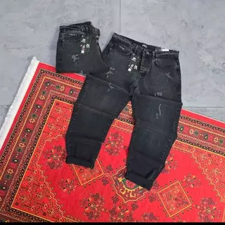 شلوار جین مام استایل مردانه (ارسال رایگان)
جنس جین کجراه اورجینال درجه یک 
برند دیزل خارجی زاپ ریز تنخور بیست
