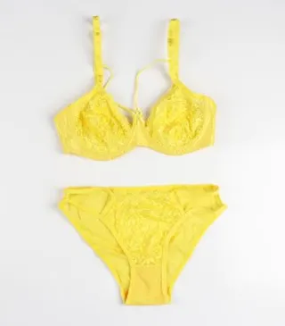 ست سوتین و شورت فنر دار کد 122118