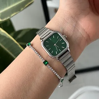 ساعت کلاسیک سبز