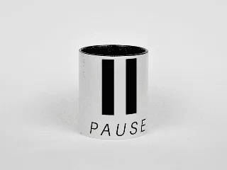 ماگ اینست طرح pause