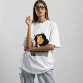 تیشرت یقه گرد سفید طرح فروغ | آرنیه