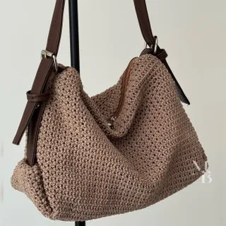 کیف دوشی زنانه مدل آرا