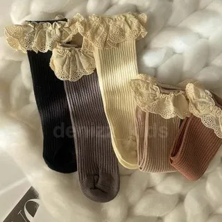 جوراب لبه دانتل کبریتی(کد۱۳۶)