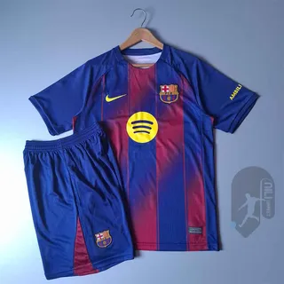 لباس اول بارسلونا ( ورژن هوادار -  فصل 2025 2026) به همراه شورت ورزشی