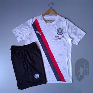 لباس رسمی منچستر سیتی 2025 2026 – کالکشن ویژه KidSuper (ورژن هوادار با شورت ورزشی)