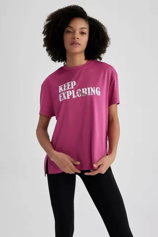 Defactoتیشرت آستین کوتاه ورزشکار چاپ شده با شعار Fit Loose Fit Crew