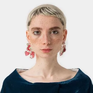 گوشواره زنانه قرمز انار