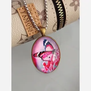 گردنبند پروانه رزینی طرح2