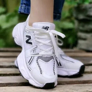 کتونی نیوبالانس سفید مشکی ۳۷۰۰۰۲۰۲ ۱