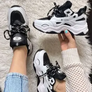 کفش لژدار زنانه مدل چنل بارب رنگ سفیدمشکی