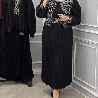 ست سه تیکه جلیقه پیراهن کمربند جنس کرپ اندونزی 