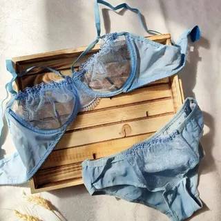 شورت و سوتین زنانه ست تور اروپایی باگلدوزی در طرح و رنگهای مختلف  در گالری آنینازپوش 