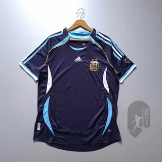 لباس کلاسیک آرژانتین - جام جهانی 2006