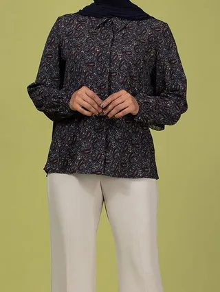 شومیز زنانه کرپ ژرژت طرح دار یقه مردانه کلاسیک نور سرمه ای