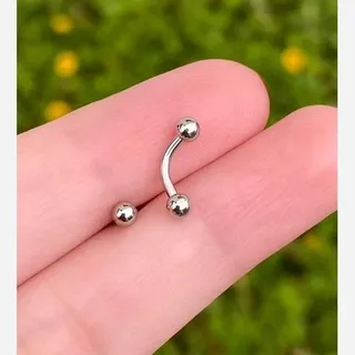 پیرسینگ منحنی ابرو و گوش سر گرد 