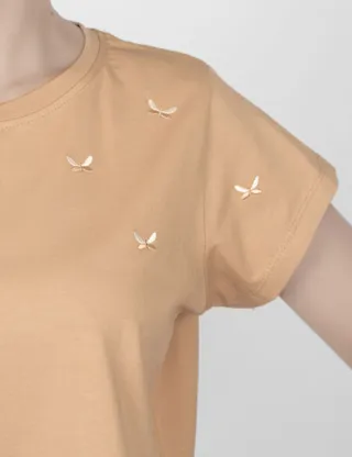 تیشرت زنانه گلدوزی شاپرک