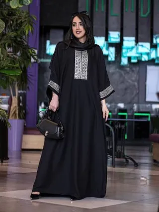 مانتو عبایی مجلسی زنانه جنس پارچه  الیزه با خرج کار کرپ الیزه با ریزش عالی و  تنخور فوق العاده