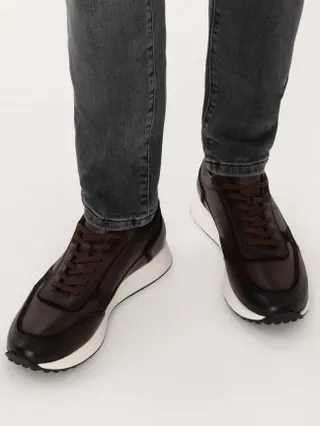 کفش کتانی و اسپرت مردانه قهوه ای پیرکاردین