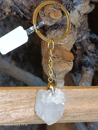 جاسوئیچی سنگ آکوامارین پاکستان