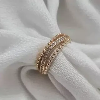 انگشتر زنانه طرح طلا نگین دار