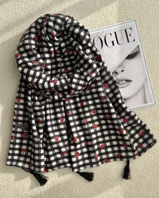 شال گل چهارخونه