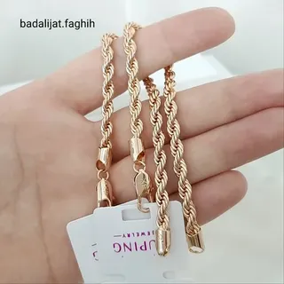 دستبند طنابی طرح طلا برند ژوپینگ کاملا رنگ ثاب�ت و آبکاری طلا شده ورق بزنید و جزئیات کار رو بهتر ببینید 